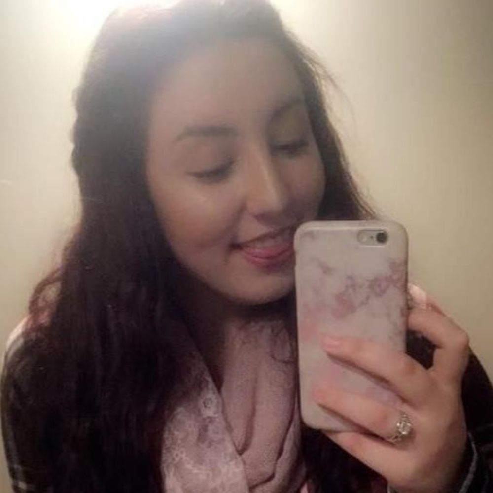 Meet your Posher, Izzy